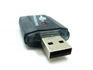 USB, SDメモリカード, コネクタ - 高解像度3Dイメージ、グラフ、白背景、イラスト、ボタンなどすべて無料・会員登録必要なし・商業用利用可能