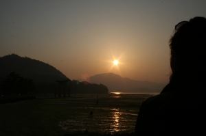 Sonnenuntergang, Miyajima, Japanese island - High quality royalty free images resources for commercial and personal uses. No payment, No sign up.