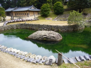 Korean traditional house, Pond, Garden - High quality royalty free images resources for commercial and personal uses. No payment, No sign up.